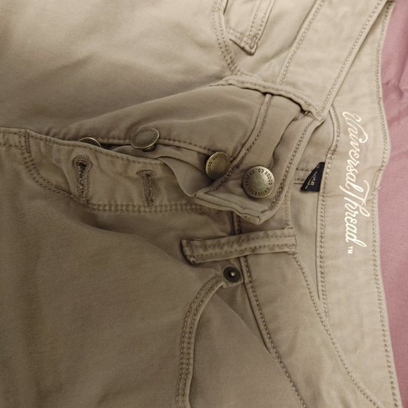 Jeans - Picture 3 of 4